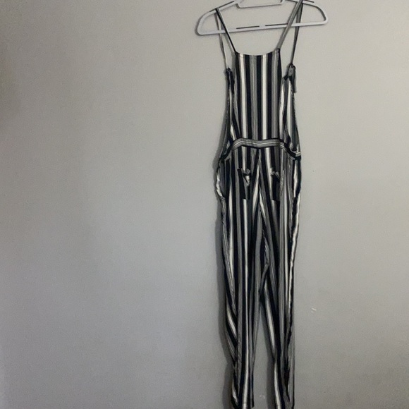 romper - Picture 2 of 2